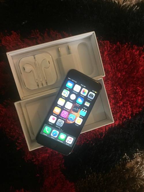 Iphone 6 64 gig with box and all accessories